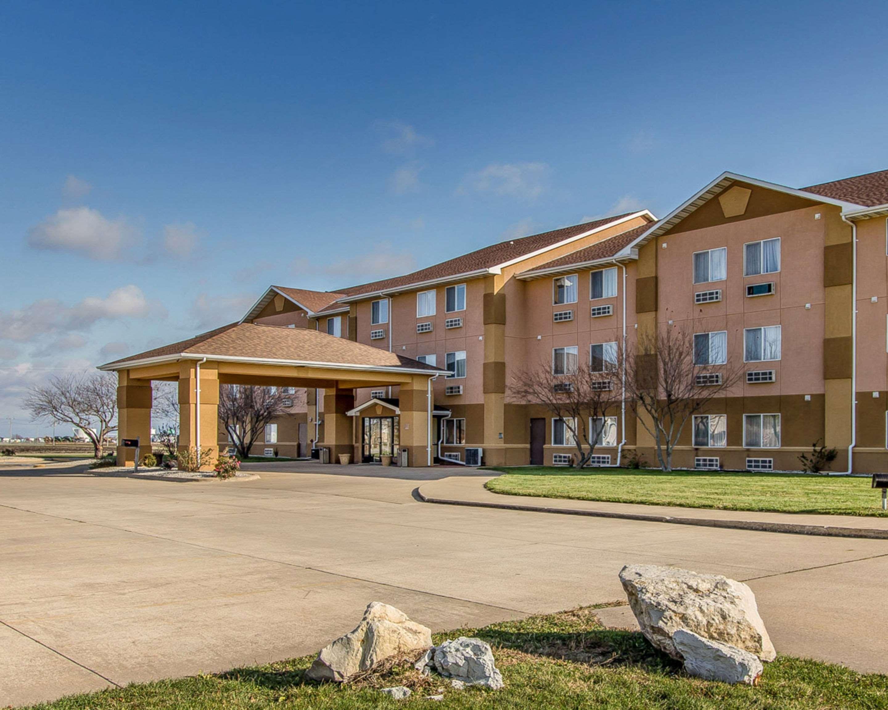 Quality Inn & Suites Mount Pleasant Экстерьер фото