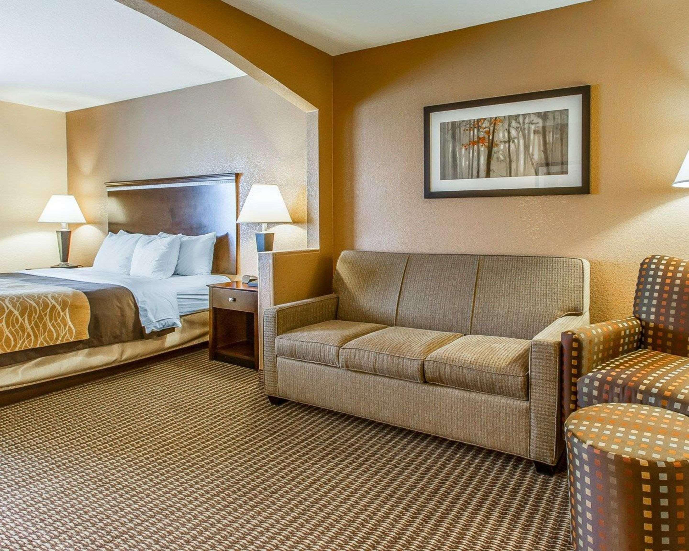 Quality Inn & Suites Mount Pleasant Экстерьер фото